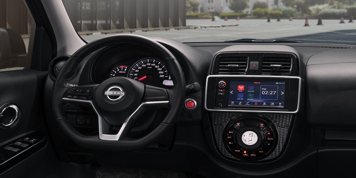 Nissan March Interior6